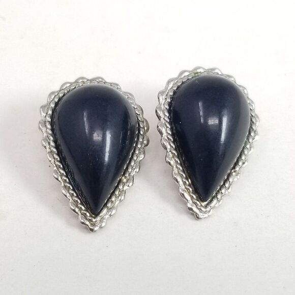 Vintage Black Drop Shape Clip On Earrings, Dome Cabochon, Silver Tone Setting - Picture 5 of 5